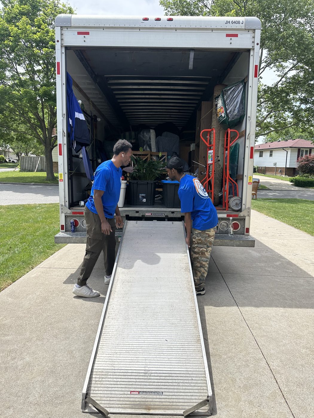 YQG crew at work in Windsor